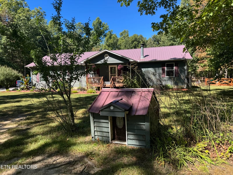 3252 Cumberland Lakes Dr, Monterey, TN 38574