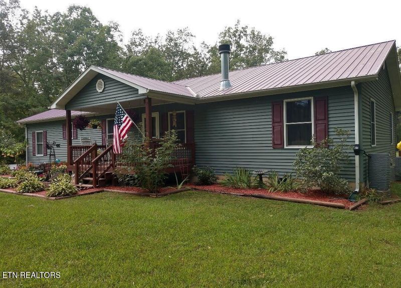 3252 Cumberland Lakes Dr, Monterey, TN 38574