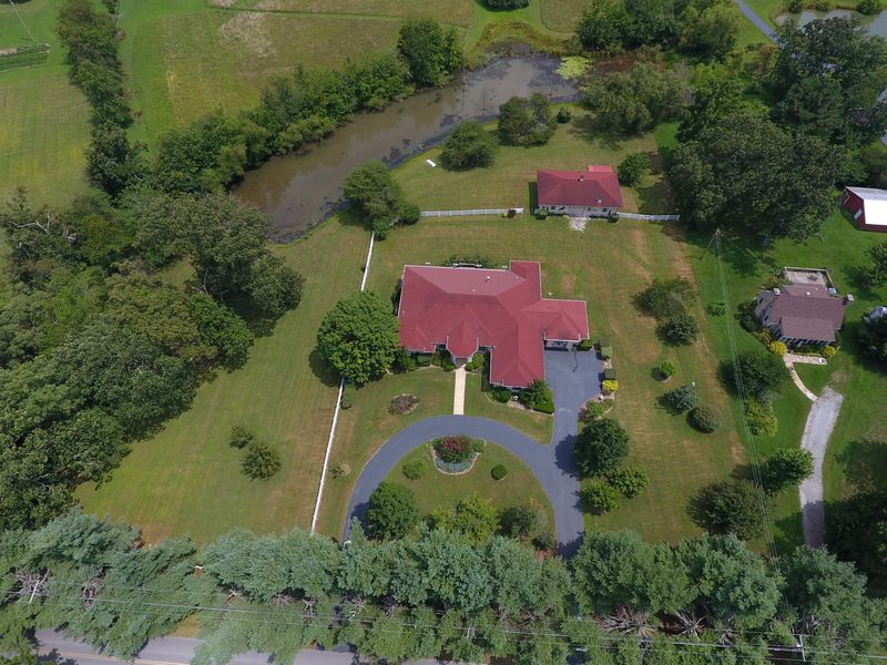 3252 Deep Draw Rd, Crossville, TN 38555