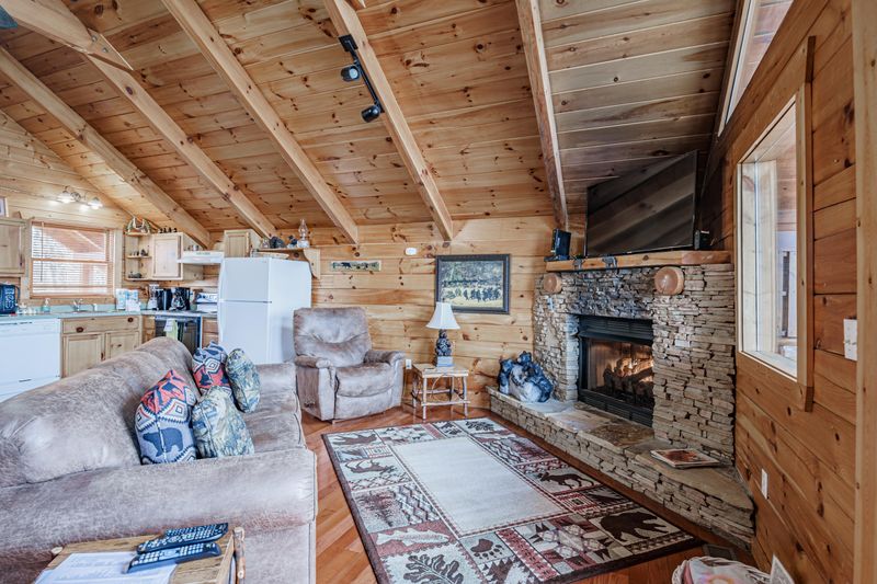 3252 Emerald Springs Loop, Sevierville, TN 37862