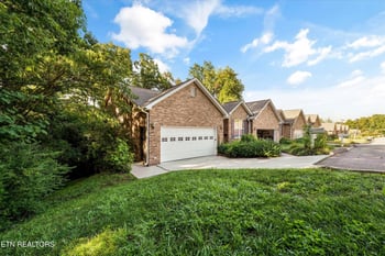 3254 Mountain Spring Way, Knoxville, TN 37917