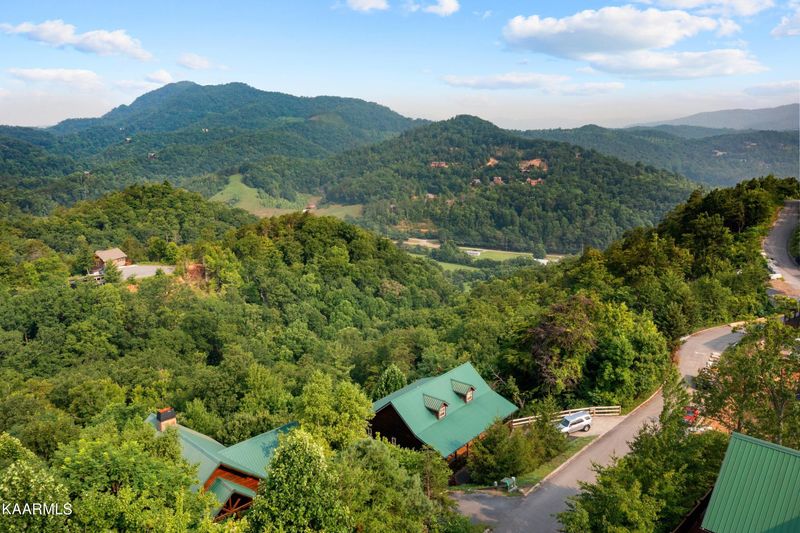 3256 Grouse Ridge Ln, Sevierville, TN 37862