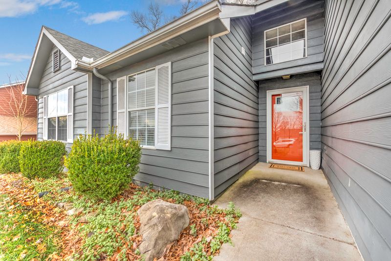 3256 Kingsmore Dr, Knoxville, TN 37921