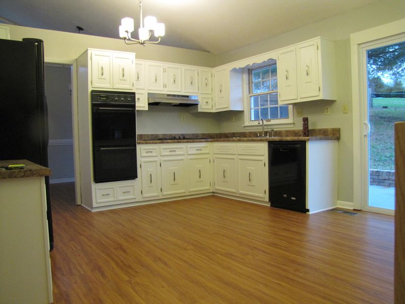 326 Benjamin Dr, Lenoir City, TN 37771