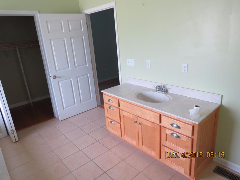 326 Carter Ave, Harriman, TN 37748