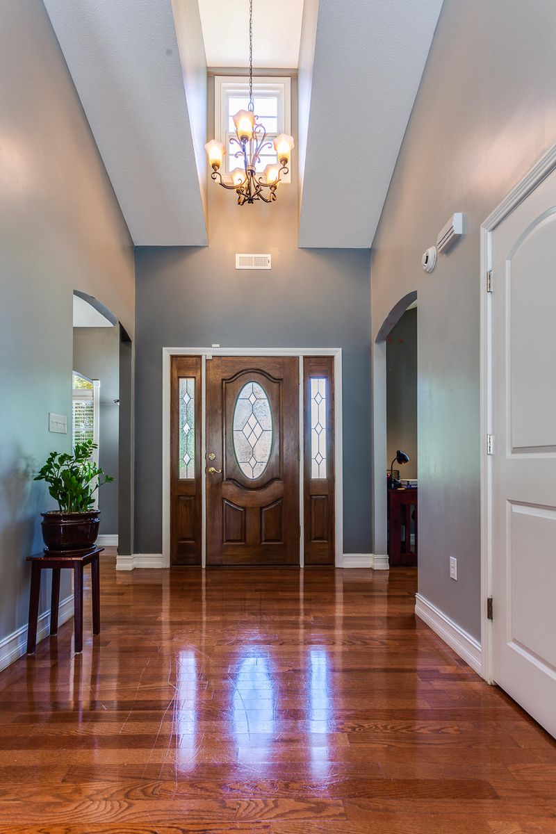 326 Kensington Dr, Morristown, TN 37814