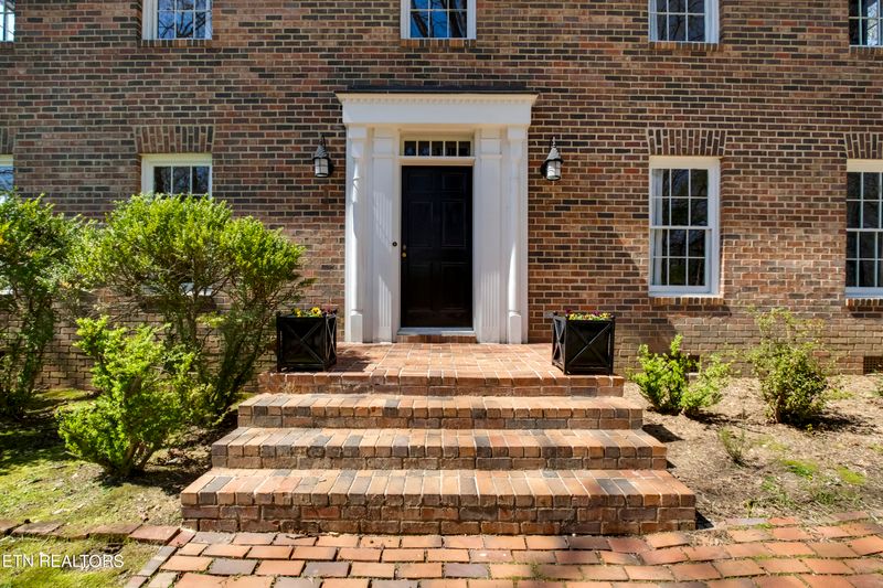 326 Lynnwood Dr, Athens, TN 37303