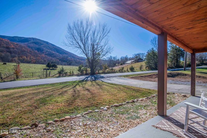 3260 Covemont Rd, Sevierville, TN 37862
