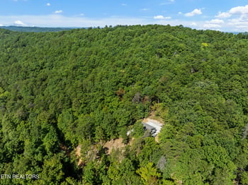 3261 Butterfly Hollow Rd, Maryville, TN 37803