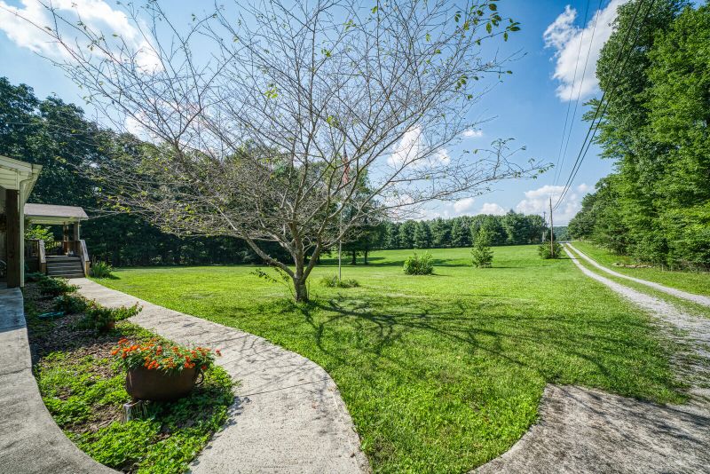 3265 Brewer Rd, Crossville, TN 38572