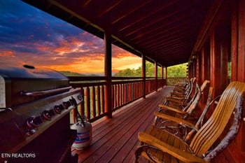 3266 Lonesome Pine Way, Sevierville, TN 37862