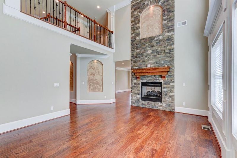 3269 Lowes Ldg, Louisville, TN 37777