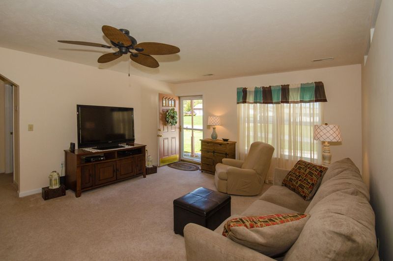 327 Ayers Rd, Kodak, TN 37764