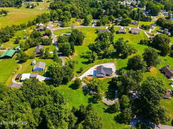 327 Bethel Rd, Clinton, TN 37716