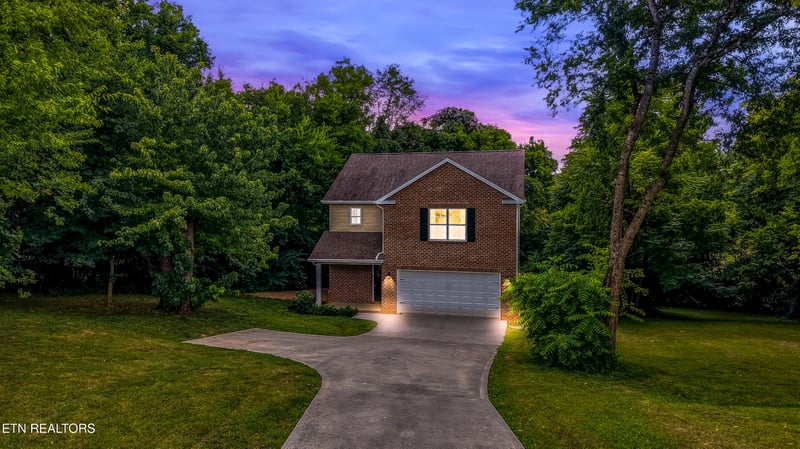 327 Brown School Rd, Maryville, TN 37804