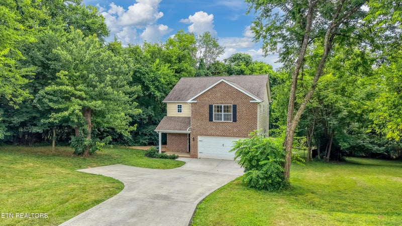 327 Brown School Rd, Maryville, TN 37804