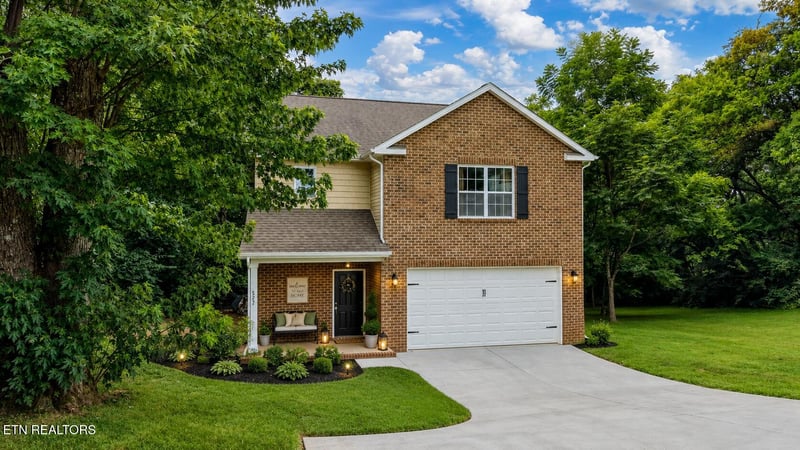327 Brown School Rd, Maryville, TN 37804