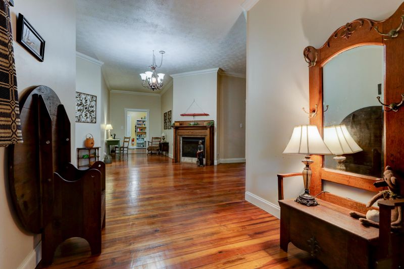 327 Coalfield Camp Rd, Oliver Springs, TN 37840