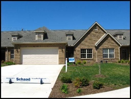 327 Glenview Cir #13, Lenoir City, TN 37771
