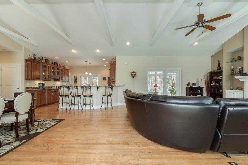 327 Okema Way, Loudon, TN 37774