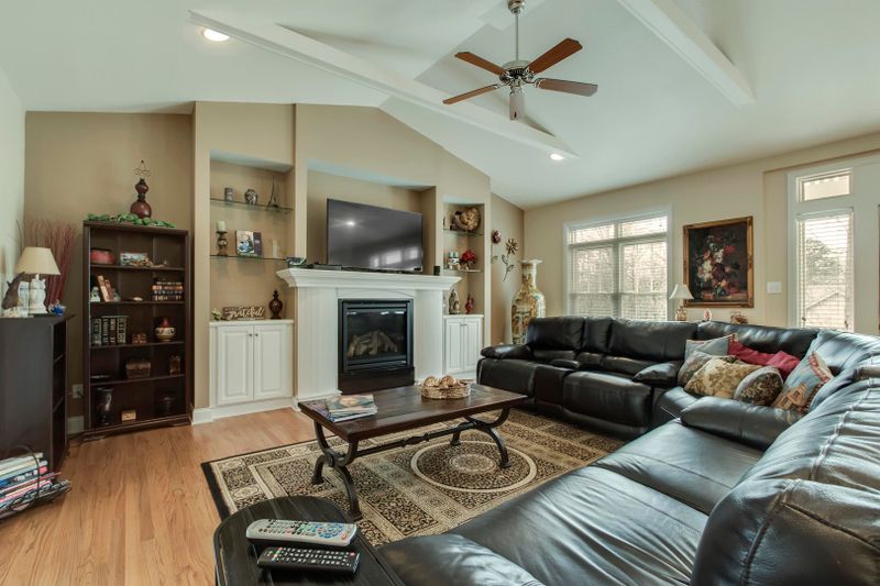 327 Okema Way, Loudon, TN 37774