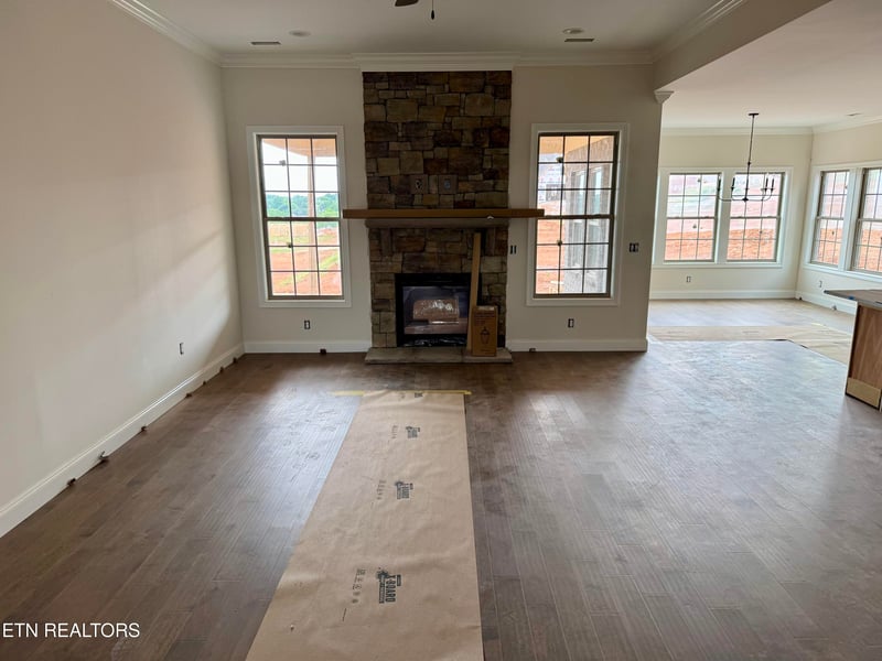 327 Rugby Manor Ln, Knoxville, TN 37923