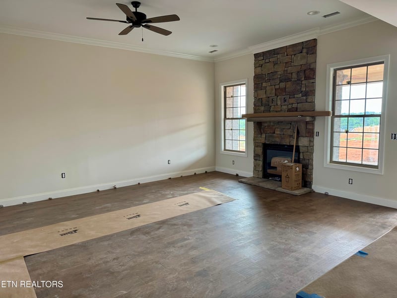 327 Rugby Manor Ln, Knoxville, TN 37923