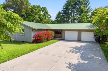 327 Sandy Ln, Townsend, TN 37882