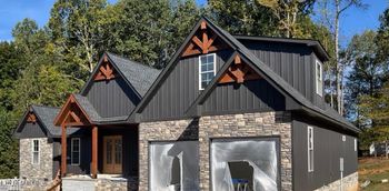 327 Shadows Lawn Dr, Athens, TN 37303