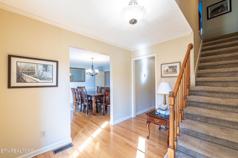 327 Sundown Rd, Knoxville, TN 37934