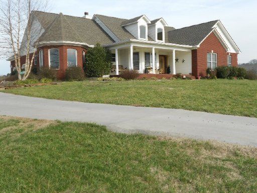 327 Sweetfield Valley Rd, Athens, TN 37303