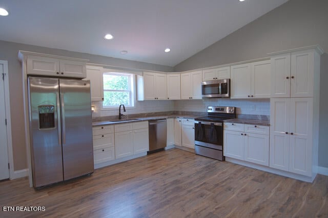 327 Thomas Loop Rd, Sevierville, TN 37876