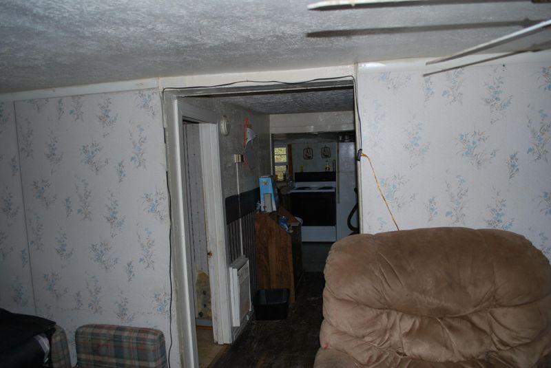 3270 W Wolf Valley Rd, Clinton, TN 37716