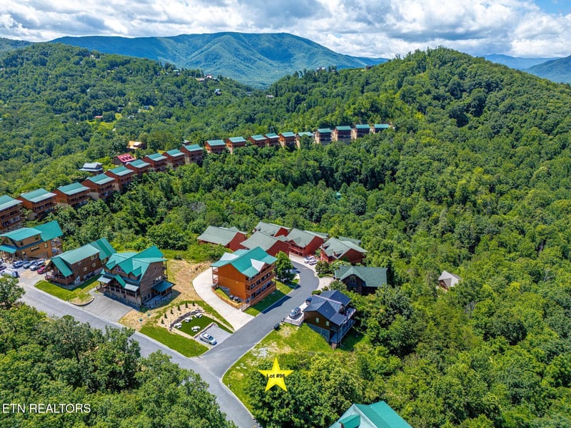 3274 Lonesome Pine Way, Sevierville, TN 37862