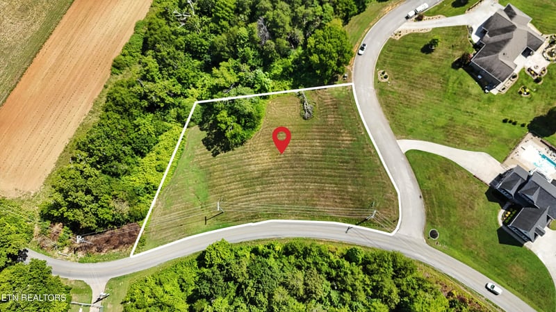 3274 Whittenburg Dr, Maryville, TN 37804