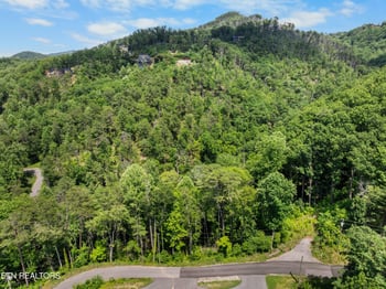 3278 Emerald Springs Loop, Sevierville, TN 37862
