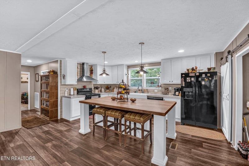 3279 Sims Rd, Sevierville, TN 37876