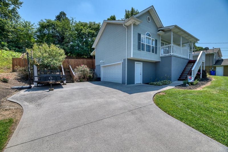 328 Bowers Park Cir, Knoxville, TN 37920