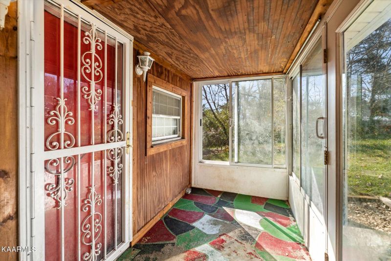 328 Calla Ln, Powell, TN 37849