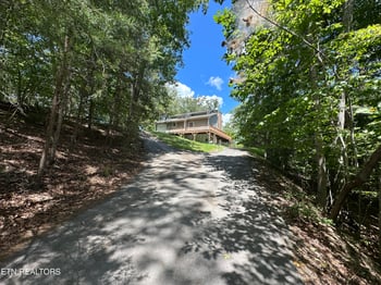 328 N Dark Hollow Rd, Andersonville, TN 37705