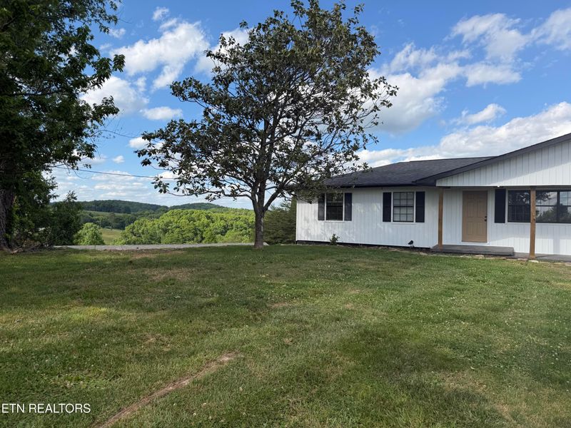 328 Peach Orchard Rd, Clinton, TN 37716