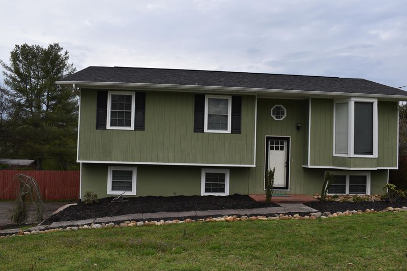 328 Sky Valley Cir, Seymour, TN 37865