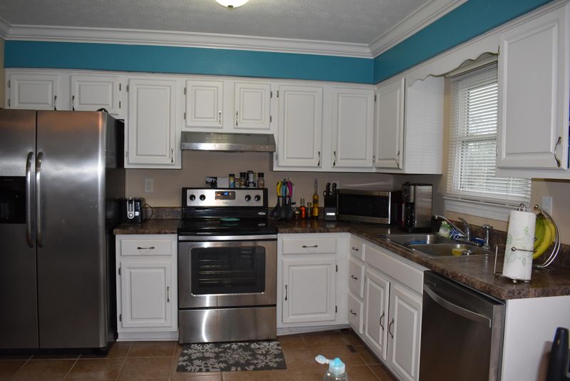 328 Sky Valley Cir, Seymour, TN 37865