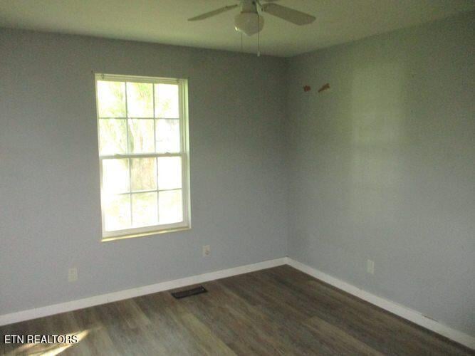 328 Veal Hts, Madisonville, TN 37354