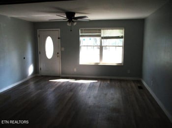 328 Veal Hts, Madisonville, TN 37354