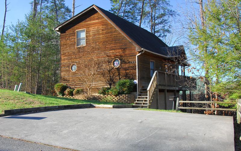 328 Village Way, Pigeon Forge, TN 37863