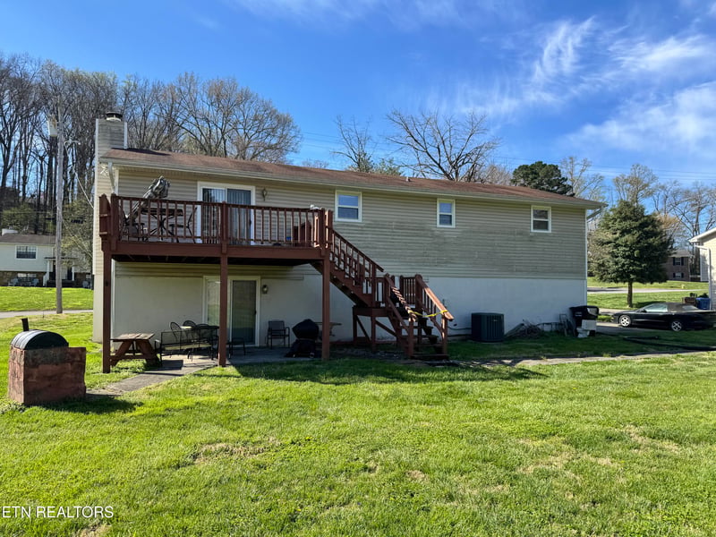 328 Wardley Rd, Knoxville, TN 37934