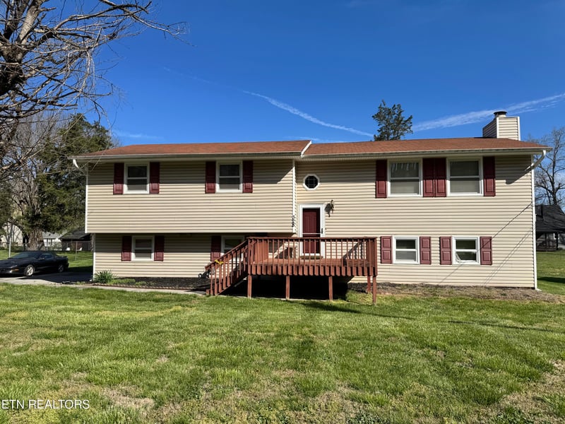 328 Wardley Rd, Knoxville, TN 37934