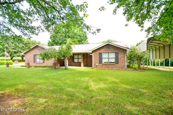 3288 River Pointe Cir, Kodak, TN 37764