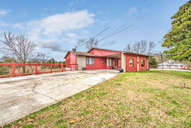 329 Apple Valley Rd, Sevierville, TN 37862